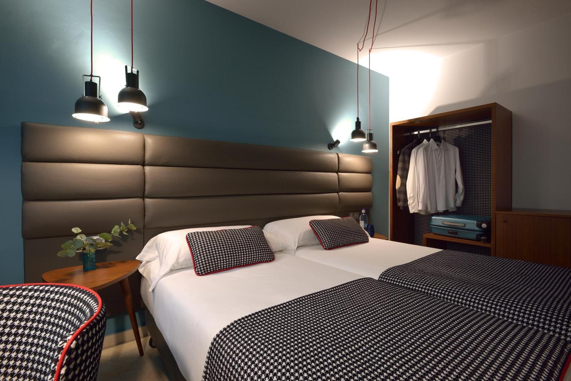 Suites Pamplona Plaza Екстер'єр фото