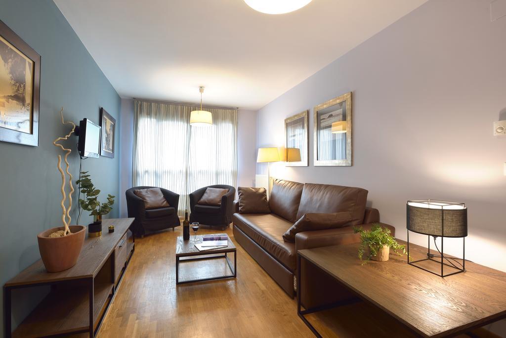 Suites Pamplona Plaza Екстер'єр фото