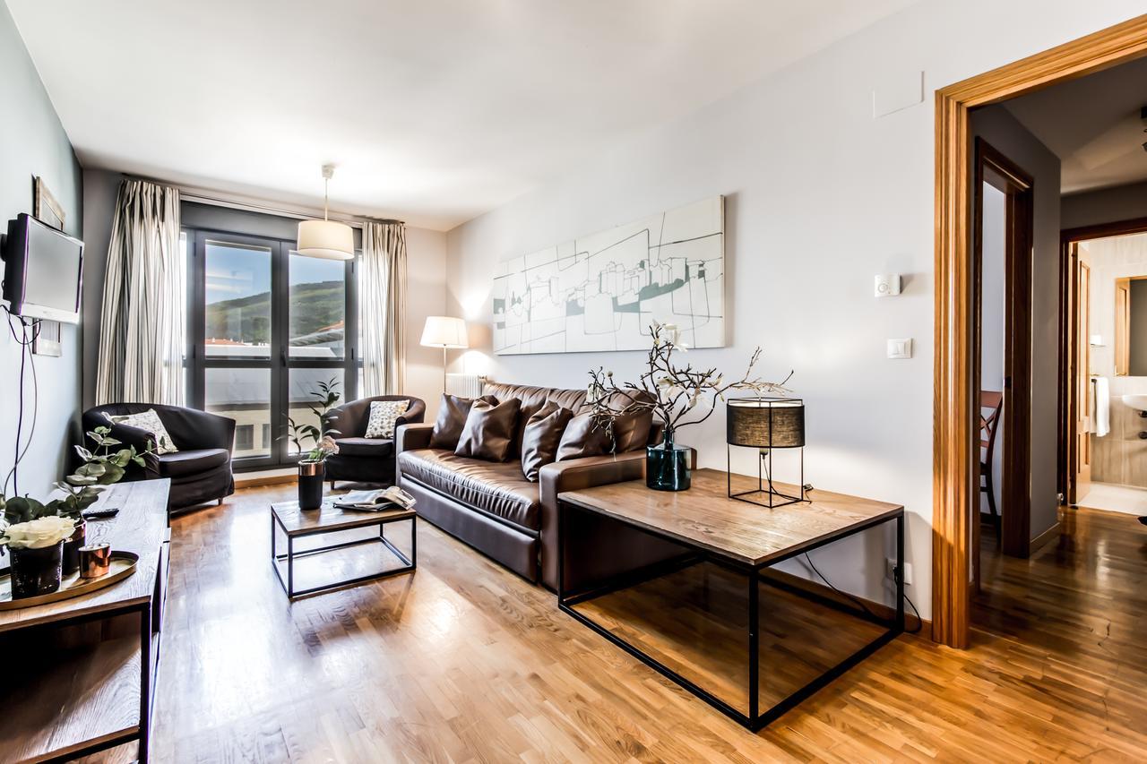 Suites Pamplona Plaza Екстер'єр фото